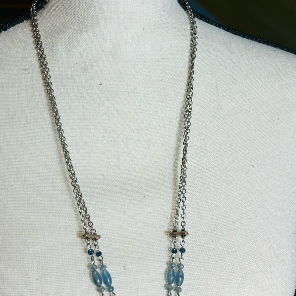 Long Silver and Blue Tassel Necklace Beaded Double Strand Oval Link Unsigned - Picture 4 of 11